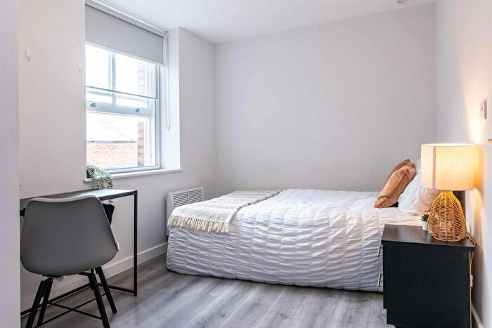 2 Bedroom Apartment To Rent In A Long Row, NG12