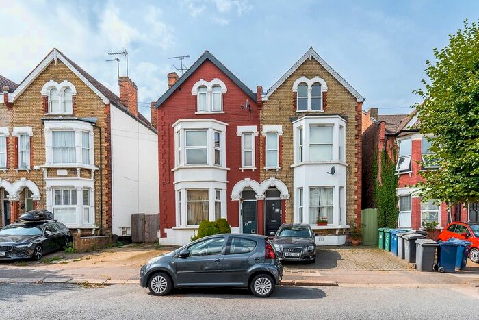 1 Bedroom Flat To Rent In Beaconsfield Road, London, N11