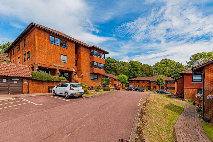 1 Bedroom Apartment For Sale In Tygwyn Road, Penylan, Cardiff, CF23