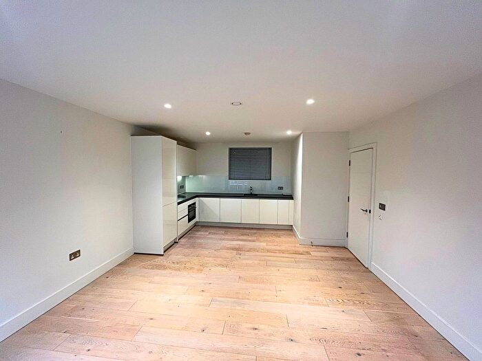 1 Bedroom Flat To Rent In Atrium Apartments, West Row, W10