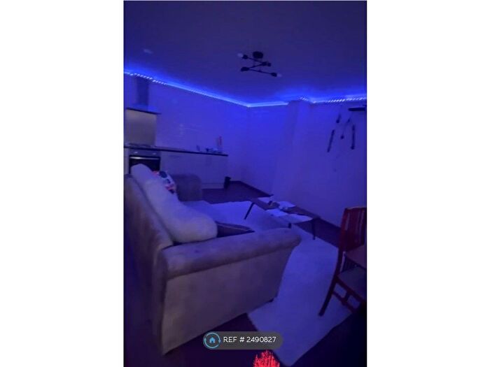 2 Bedroom Flat To Rent In Daniel House, Liverpool, L20