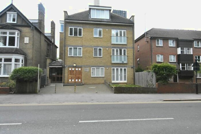 1 Bedroom Flat To Rent In Addiscombe Grove, Croydon, CR0