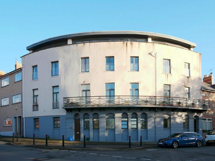 1 Bedroom Flat To Rent In Queens Road, Penarth, CF64