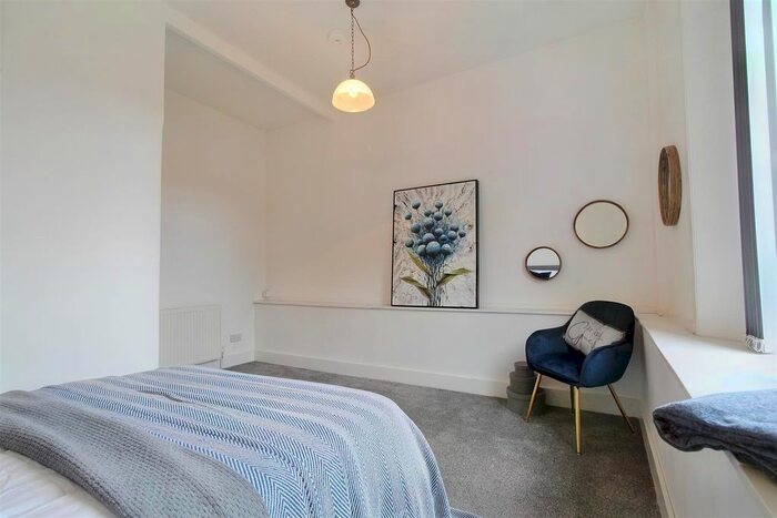 2 Bedroom Flat For Sale In Canal Street, Braehead, Renfrew, PA4