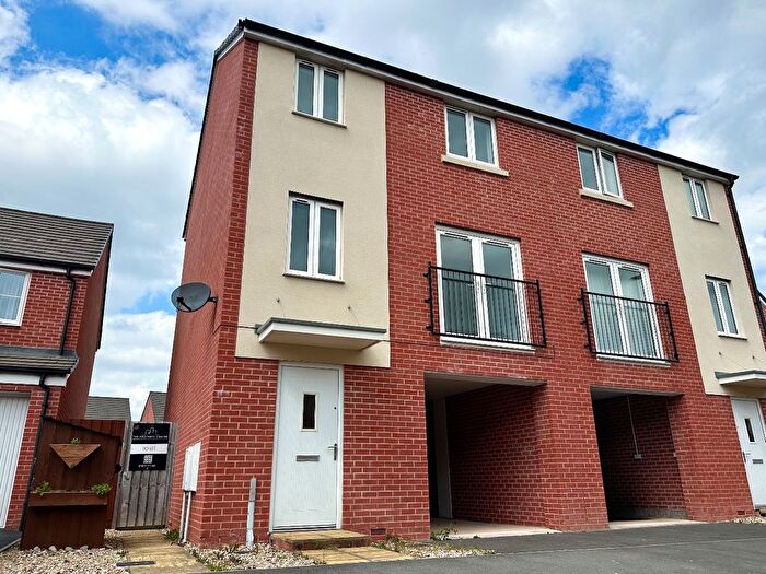 3 Bedroom Semi-Detached House To Rent In Brimley Grove, Bridgwater, TA6