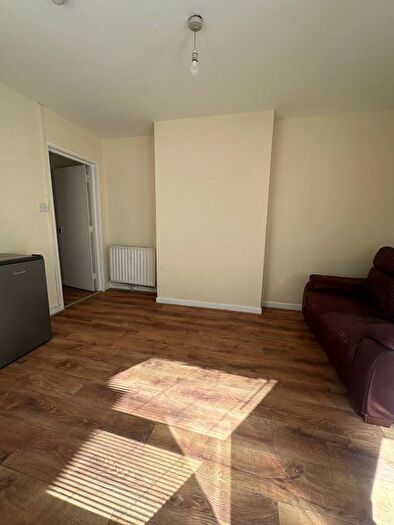 1 Bedroom Flat To Rent In Chapel Street, Luton, LU1