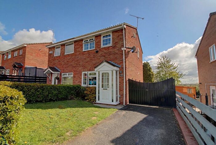 2 Bedroom Semi Detached House For Sale In Sheridan Drive, Nuneaton, CV10