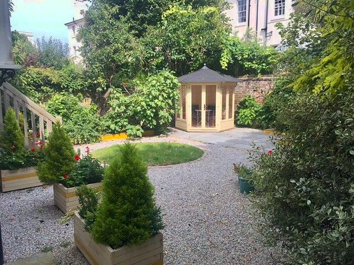 2 Bedroom Flat To Rent In Medina Villas, Hove, BN3