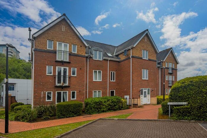 2 Bedroom Apartment To Rent In The Landings, Penarth, CF64
