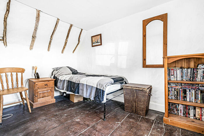 2 Bedroom Detached House For Sale In Main Street, Twyford, MK18