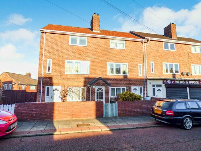 1 Bedroom Flat To Rent In Morris Road, Whickham, Newcastle Upon Tyne, Tyne And Wear, NE16