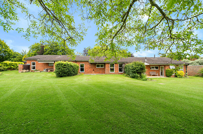 2 Bedroom Bungalow For Sale In Headbourne Worthy House, Bedfield Lane, Headbourne Worthy, Winchester, SO23