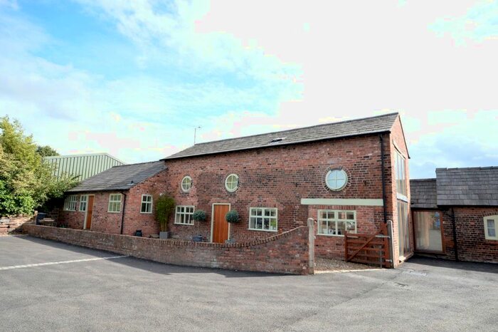 3 Bedroom Barn Conversion To Rent In The Long Barn, Manor Farm Courtyard, Runcorn Road, WA4