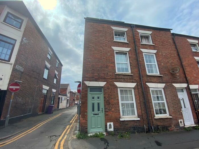 3 Bedroom Terraced House To Rent In Commercial Road, Grantham, NG31