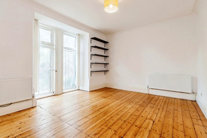2 Bedroom Apartment To Rent In Villa Road, NG3