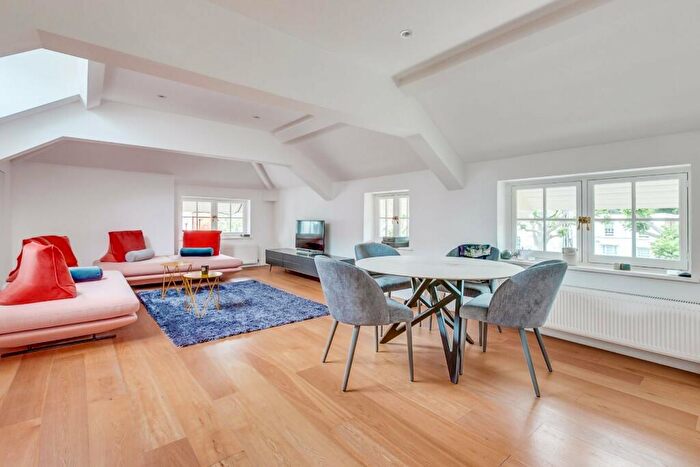 2 Bedroom Apartment To Rent In Hamilton Terrace, St John's Wood, London, NW8