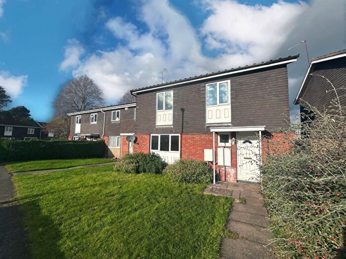 4 Bedroom End Terrace House For Sale In Overton Walk, Merry Hill, Wolverhampton, WV4