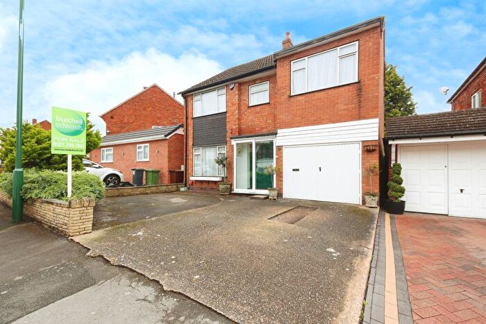4 Bedroom Detached House For Sale In Leafield Road, Solihull, B92