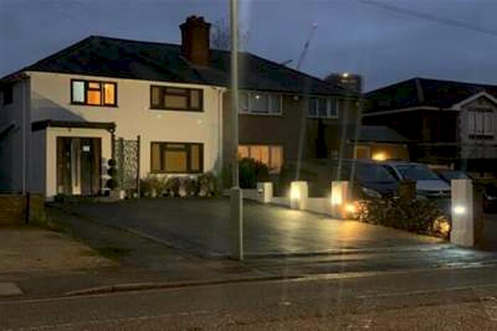 5 Bedroom House To Rent In Rickmansworth, WD18