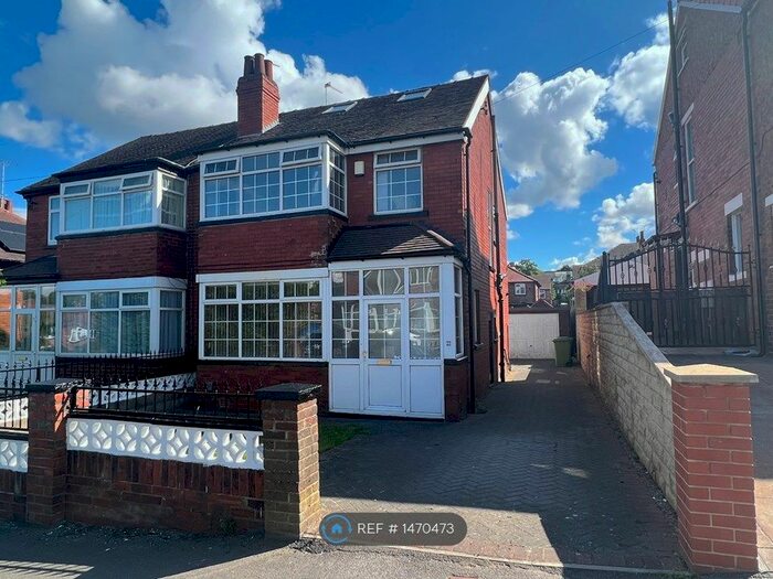3 Bedroom Semi-Detached House To Rent In St. Martins Avenue, Leeds, LS7