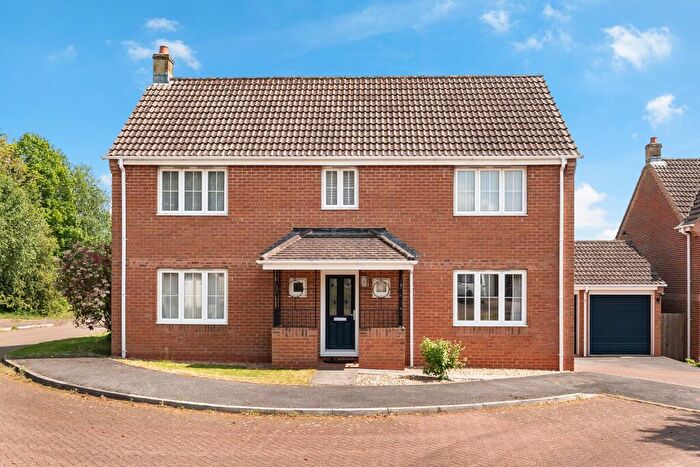 4 Bedroom Detached House For Sale In Cuxhaven Way, Andover., SP10