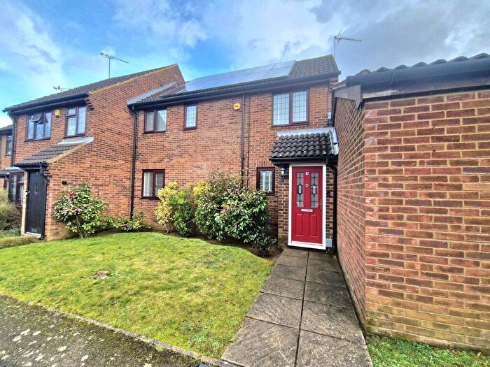 3 Bedroom Terraced House To Rent In Lucas Gardens Luton, LU3