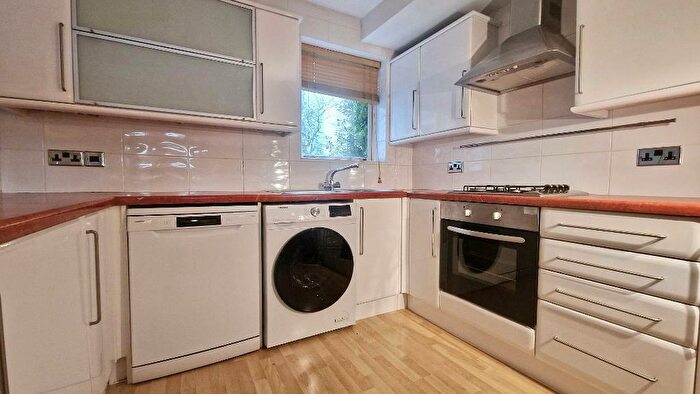2 Bedroom Apartment To Rent In Palmeira Avenue Mansions, Church Road, Hove, BN3