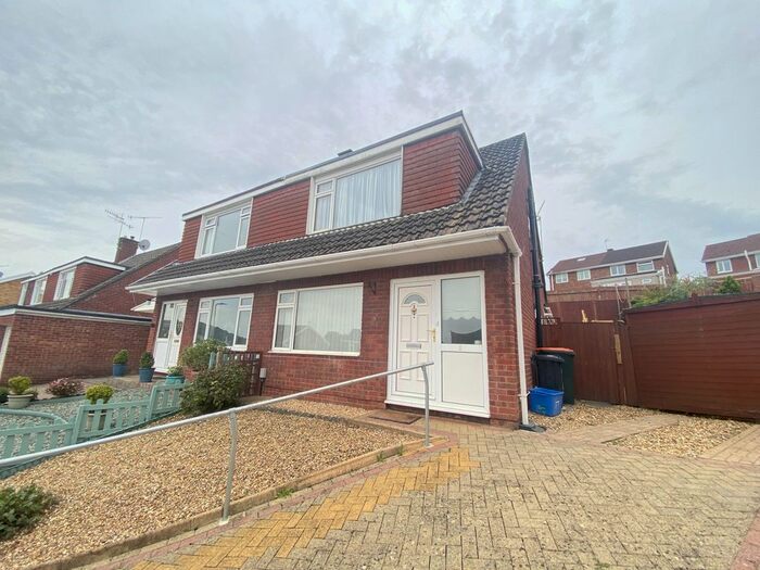 3 Bedroom Semi-Detached House To Rent In The Spinney, Malpas, Newport, NP20