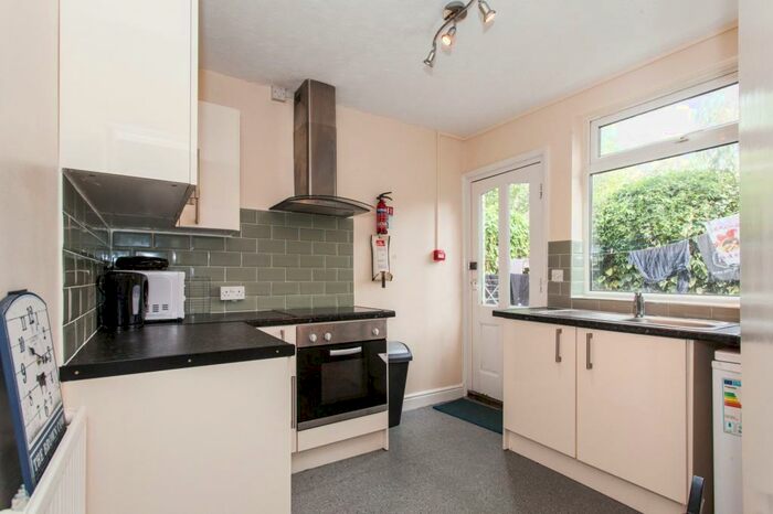3 Bedroom Semi-Detached House To Rent In Harvey Goodwin Avenue, CB4