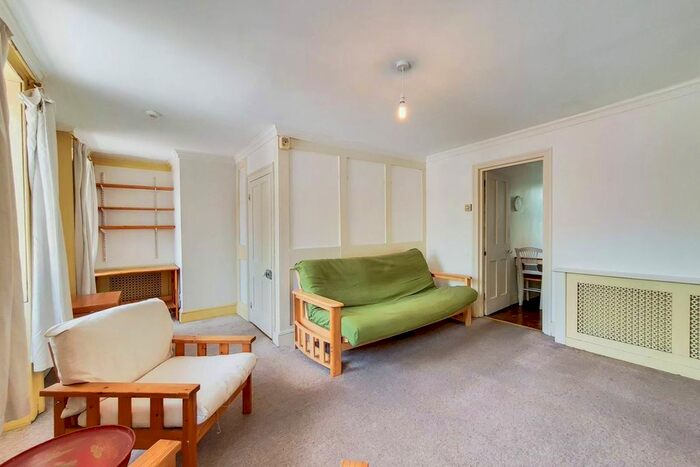 1 Bedroom Flat To Rent In West Hill, Putney, London, SW18