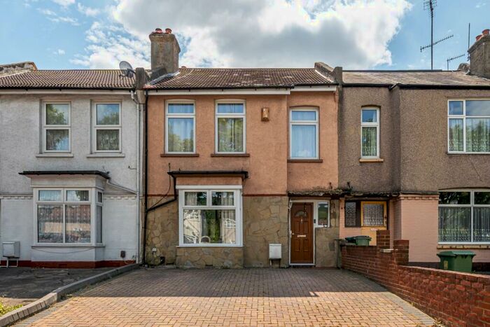 4 Bedroom Terraced House To Rent In Wickham Lane London, SE2
