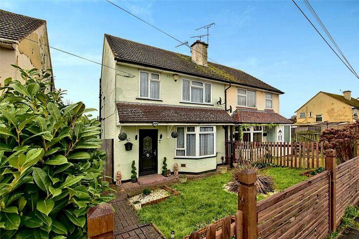 3 Bedroom Semi-Detached House To Rent In Sussex Road, Maidstone, Kent, ME15