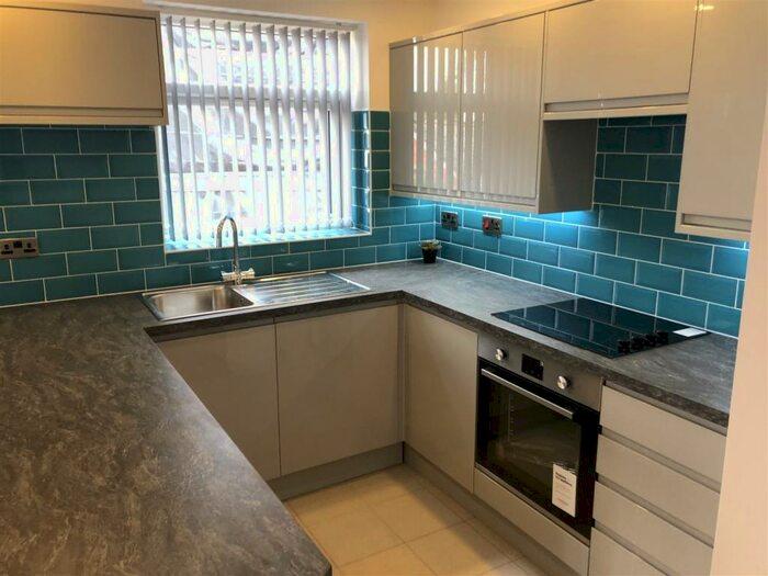 2 Bedroom Flat To Rent In Richmond Road, Cardiff, CF24