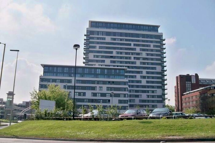 1 Bedroom Flat To Rent In Skyline Plaza Basingstoke, RG21