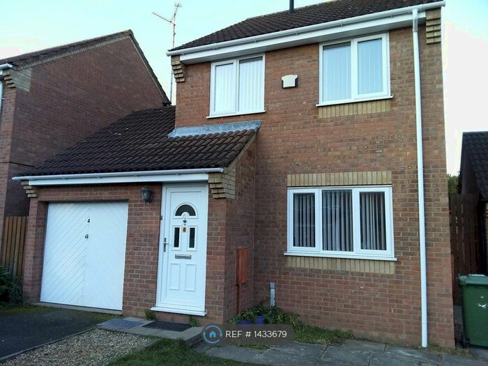 3 Bedroom Detached House To Rent In Melrose Drive, Peterborough, PE2