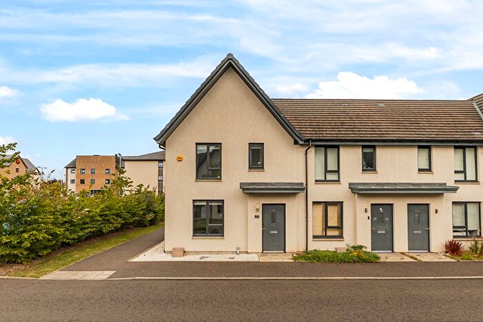 3 Bedroom End Of Terrace House For Sale In Craw Yard Drive, Edinburgh, EH12