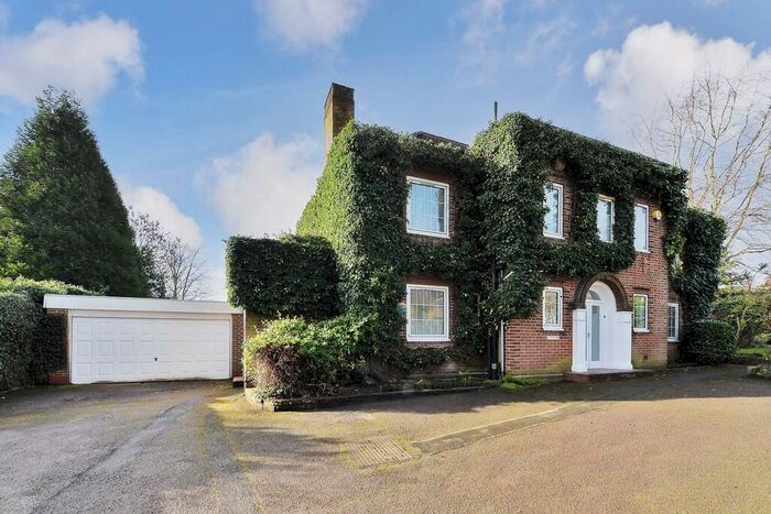 4 Bedroom Detached House To Rent In St James Road, Edgbaston, B15