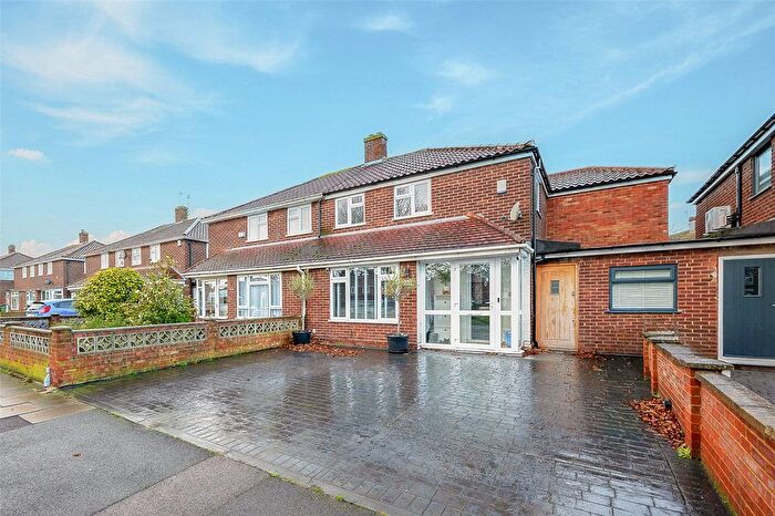 3 Bedroom Semi Detached House For Sale In The Pantiles, Bexleyheath, Kent, DA7