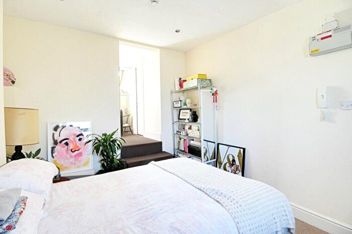 Apartment To Rent In Nelson Road, Crouch End, London, N8