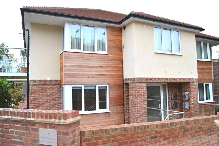 1 Bedroom Flat To Rent In West Wycombe Road, High Wycombe, HP12