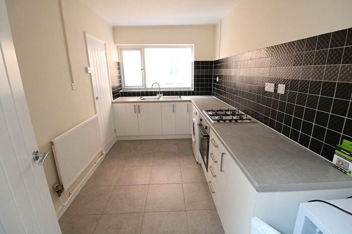 2 Bedroom Flat To Rent In Enville Road, Kingswinford, DY6