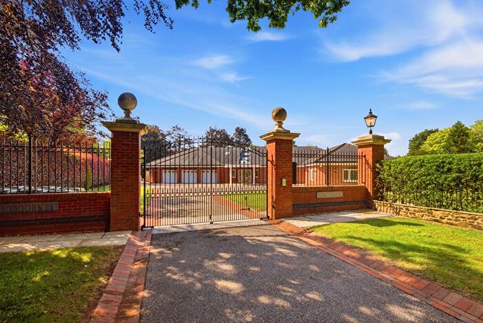 6 Bedroom Detached House To Rent In Upper Spring Lane, Kenilworth, CV8