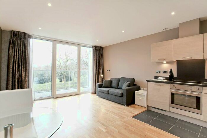 Apartment To Rent In Eustace Building, Queenstown Road, London, SW11
