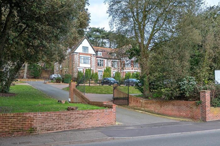 2 Bedroom Apartment For Sale In Overstrand Road, Cromer, NR27