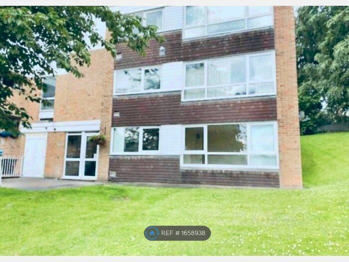2 Bedroom Flat To Rent In Great Barr, West Midlands, B43