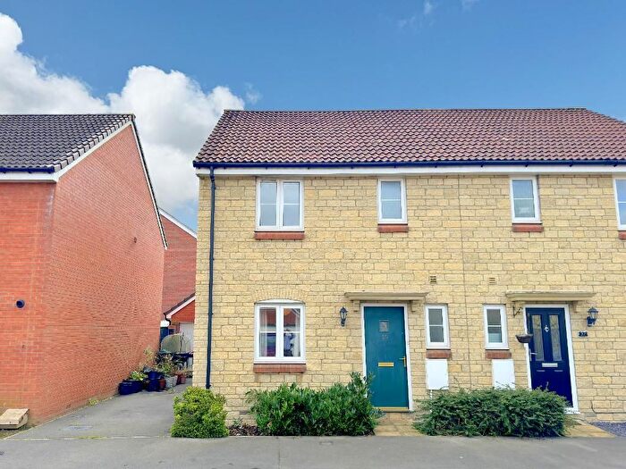 3 Bedroom Semi-Detached House For Sale In Linnet Lane, Melksham, Wiltshire, SN12