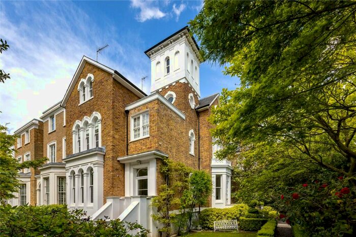5 Bedroom House To Rent In Gilston Road, Chelsea, SW10
