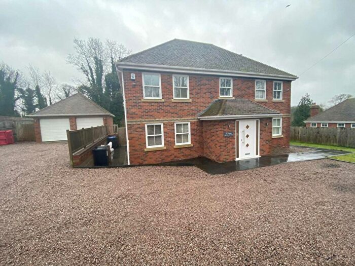 5 Bedroom House To Rent In The Avenue, Welwyn, AL6