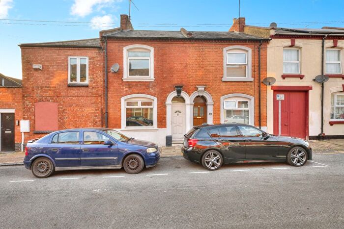 2 Bedroom Terraced House For Sale In Margaret Street, Northampton, NN1