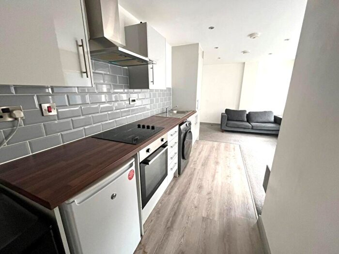 1 Bedroom Flat To Rent In South Street, Hull, HU1